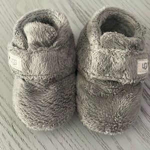 Baby Ugg booties, sz 2-3